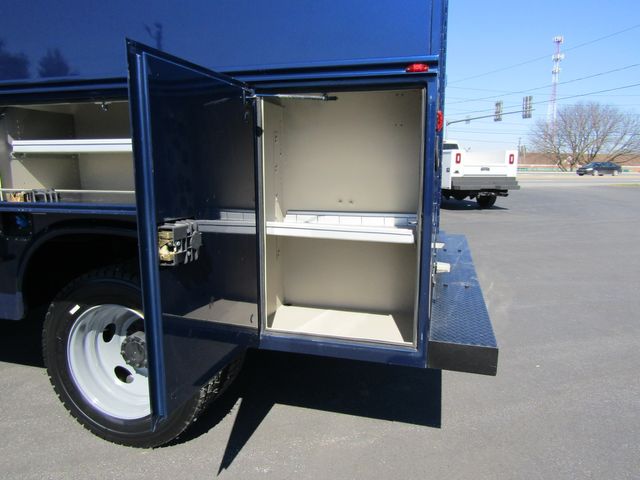 2012 Ford F450 Crew Cab 4x4 Diesel with 9' Knapheide Enclosed Utility Bed