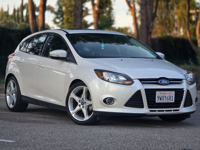 2012 Ford Focus Titanium | Reseda, CA | Angeles Auto Alliance