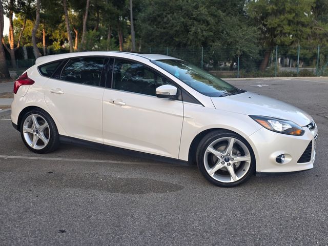 2012 Ford Focus Titanium | Reseda, CA | Angeles Auto Alliance 2012 Ford Focus Titanium | Reseda, CA | Angeles Auto Alliance
