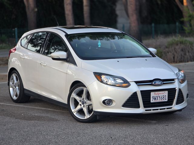 2012 Ford Focus Titanium | Reseda, CA | Angeles Auto Alliance