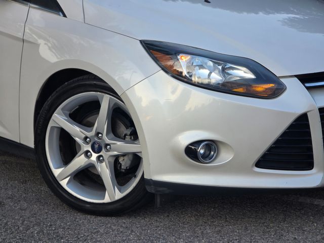 2012 Ford Focus Titanium | Reseda, CA | Angeles Auto Alliance 2012 Ford Focus Titanium | Reseda, CA | Angeles Auto Alliance