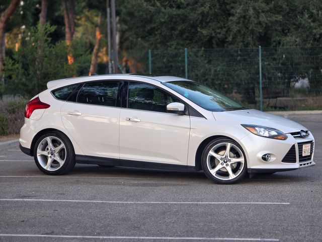 2012 Ford Focus Titanium | Reseda, CA | Angeles Auto Alliance