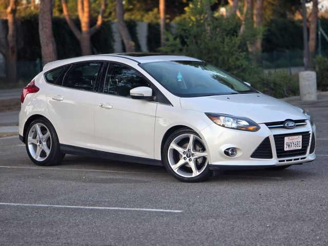 2012 Ford Focus Titanium | Reseda, CA | Angeles Auto Alliance