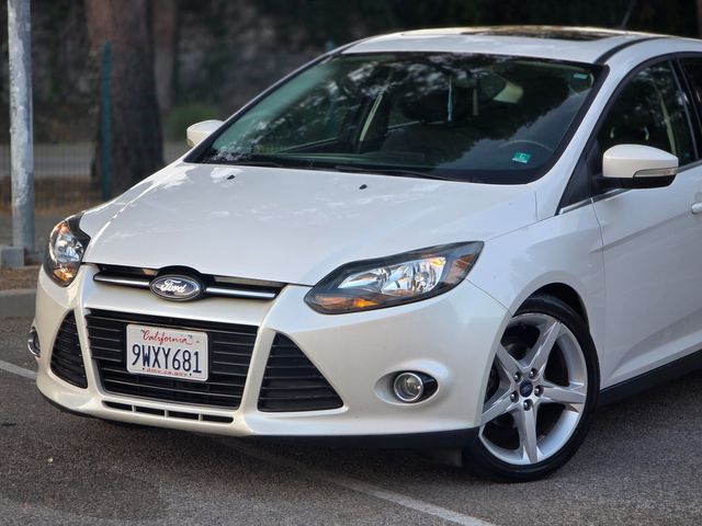 2012 Ford Focus Titanium | Reseda, CA | Angeles Auto Alliance