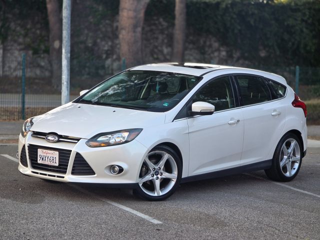 2012 Ford Focus Titanium | Reseda, CA | Angeles Auto Alliance