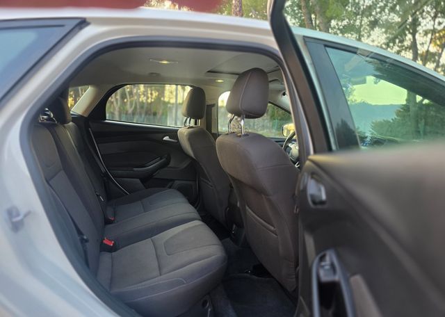 2012 Ford Focus Titanium | Reseda, CA | Angeles Auto Alliance 2012 Ford Focus Titanium | Reseda, CA | Angeles Auto Alliance