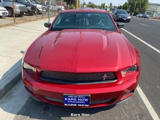 2012 Ford Mustang V6 Coupe 6-Speed Automatic W68K