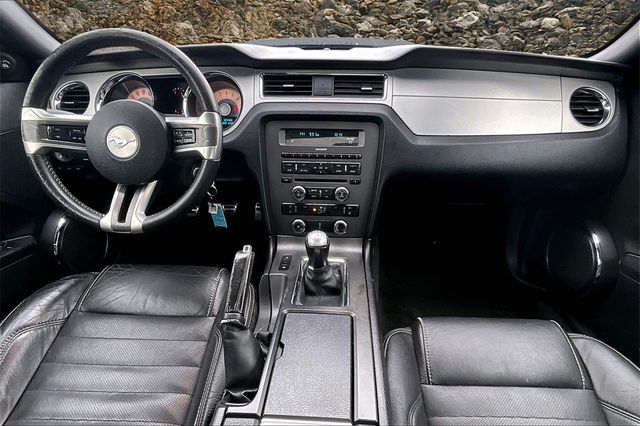 2012 Ford Mustang V6 Premium