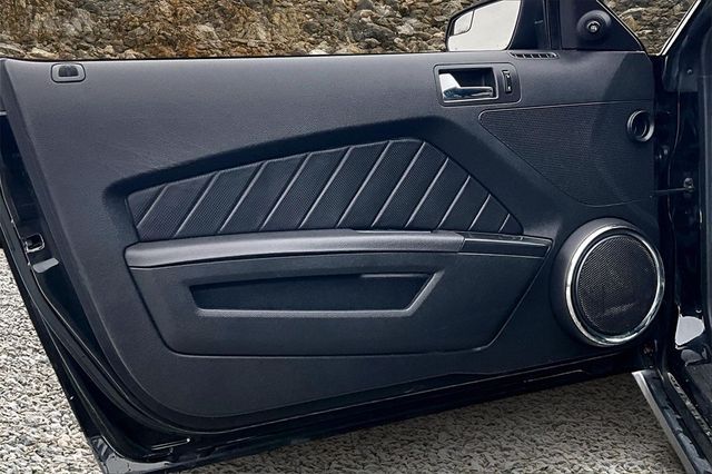 2012 Ford Mustang V6 Premium