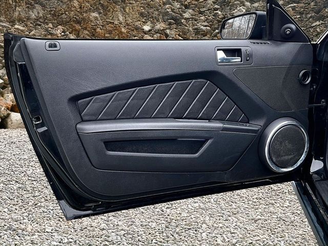 2012 Ford Mustang V6 Premium