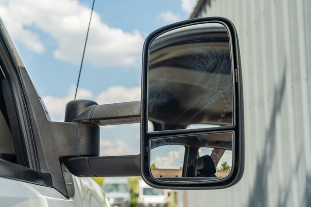 2012 GMC Sierra 2500HD SLT CREW CAB Z71 / DURAMAX DIESEL 4X4 W/ UPGRADES | Austin, TX | Rocky Mountain Truck Stop Austin 2012 GMC Sierra 2500HD SLT CREW CAB Z71 / DURAMAX DIESEL 4X4 W/ UPGRADES | Austin, TX | Rocky Mountain Truck Stop Austin