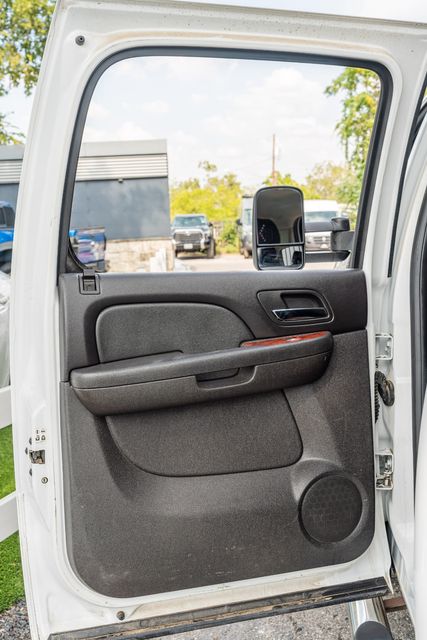 2012 GMC Sierra 2500HD SLT CREW CAB Z71 / DURAMAX DIESEL 4X4 W/ UPGRADES | Austin, TX | Rocky Mountain Truck Stop Austin 2012 GMC Sierra 2500HD SLT CREW CAB Z71 / DURAMAX DIESEL 4X4 W/ UPGRADES | Austin, TX | Rocky Mountain Truck Stop Austin