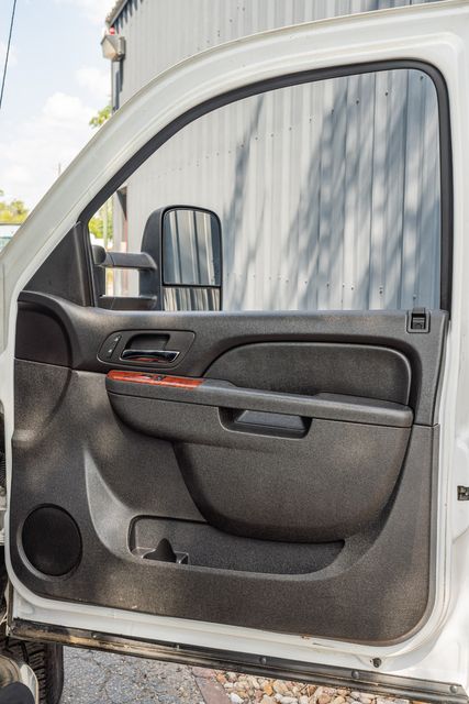 2012 GMC Sierra 2500HD SLT CREW CAB Z71 / DURAMAX DIESEL 4X4 W/ UPGRADES | Austin, TX | Rocky Mountain Truck Stop Austin 2012 GMC Sierra 2500HD SLT CREW CAB Z71 / DURAMAX DIESEL 4X4 W/ UPGRADES | Austin, TX | Rocky Mountain Truck Stop Austin