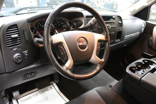 2012 GMC Sierra 2500HD diesel 4x4 SLE | Roscoe, IL | Autoland Outlets 2012 GMC Sierra 2500HD diesel 4x4 SLE | Roscoe, IL | Autoland Outlets