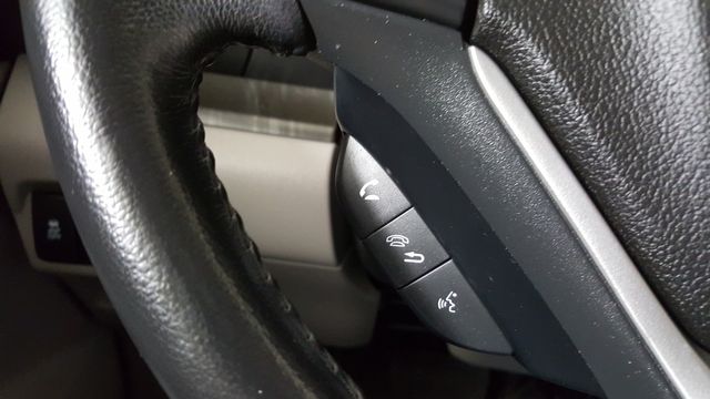 2012 Honda CR-V EX-L w/Navi | Carrollton, TX | Legend Motorcars of Carrollton 2012 Honda CR-V EX-L w/Navi | Carrollton, TX | Legend Motorcars of Carrollton