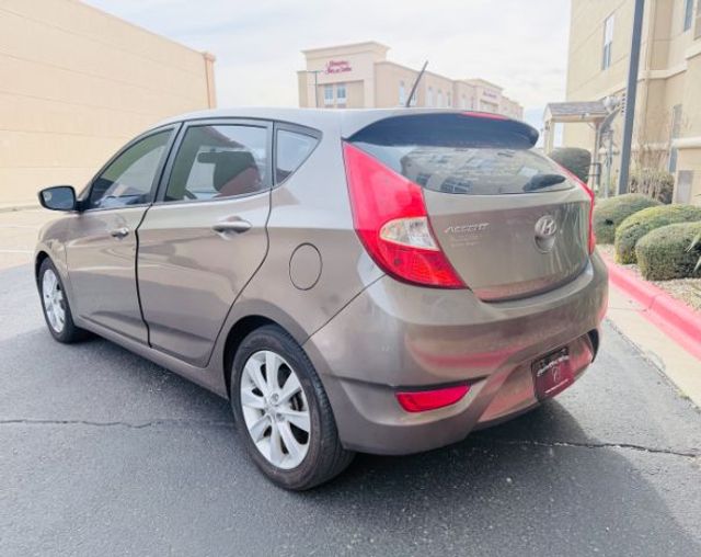 2012 Hyundai Accent SE | Lubbock, TX | Chaparral Motors - Lubbock 2012 Hyundai Accent SE | Lubbock, TX | Chaparral Motors - Lubbock