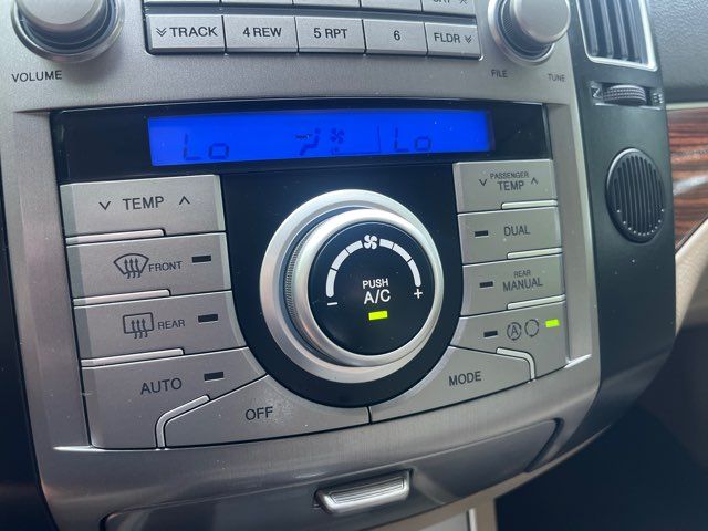 2012 Hyundai Veracruz Limited AWD 3rd Row Imports and More Inc