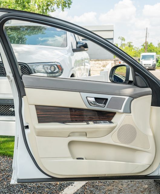 2012 Jaguar XF Portfolio / CLEAN CARFAX / LOADED | Austin, TX | Rocky Mountain Truck Stop Austin 2012 Jaguar XF Portfolio / CLEAN CARFAX / LOADED | Austin, TX | Rocky Mountain Truck Stop Austin