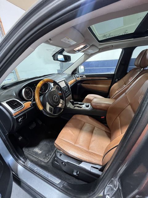 2012 Jeep Grand Cherokee OVERLAND | Annapolis, MD | Annapolis Public Auto Auction