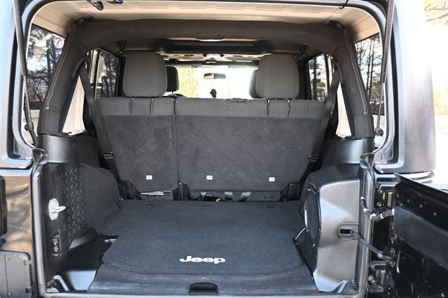 2012 Jeep Wrangler Unlimited Sahara