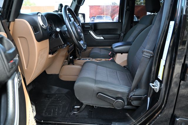 2012 Jeep Wrangler Unlimited Sahara
