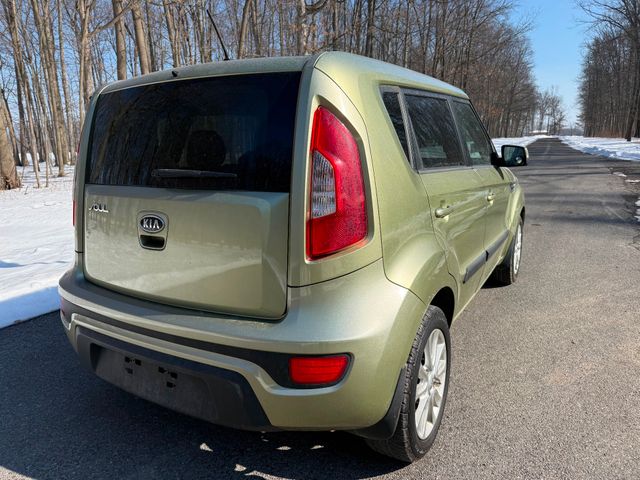 2012 Kia Soul +