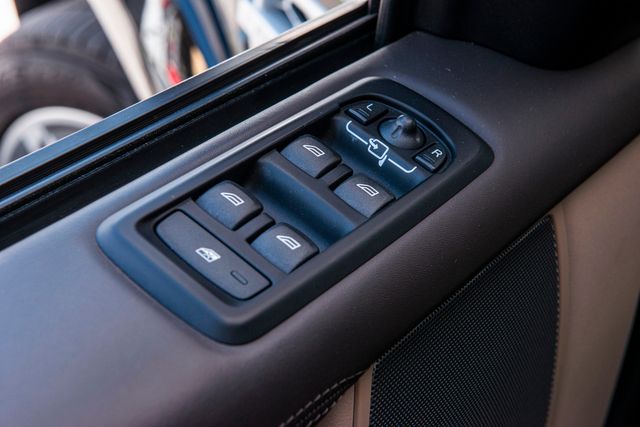 2012 Land Rover LR4 HSE LUX | Van Nuys, CA | Stellar Auto INC. 2012 Land Rover LR4 HSE LUX | Van Nuys, CA | Stellar Auto INC.