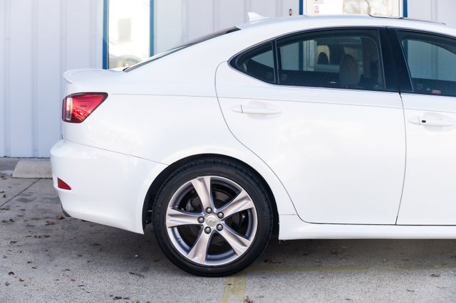 2012 Lexus IS 250 NAV LEATHER SUNROOF LOADED CLEAN CARFAX 2 OWNERS