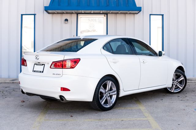 2012 Lexus IS 250 NAV LEATHER SUNROOF LOADED CLEAN CARFAX 2 OWNERS