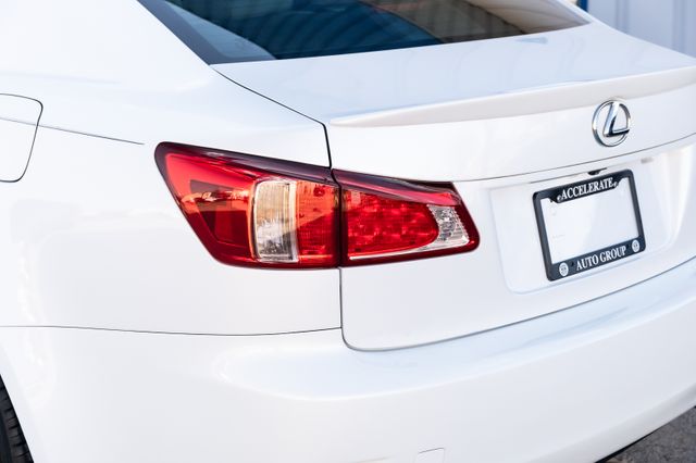 2012 Lexus IS 250 NAV LEATHER SUNROOF LOADED CLEAN CARFAX 2 OWNERS