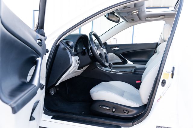 2012 Lexus IS 250 NAV LEATHER SUNROOF LOADED CLEAN CARFAX 2 OWNERS 2012 Lexus IS 250 NAV LEATHER SUNROOF LOADED CLEAN CARFAX 2 OWNERS