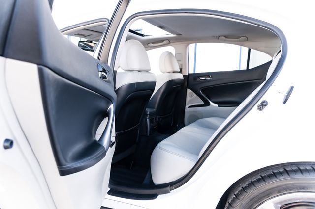 2012 Lexus IS 250 NAV LEATHER SUNROOF LOADED CLEAN CARFAX 2 OWNERS 2012 Lexus IS 250 NAV LEATHER SUNROOF LOADED CLEAN CARFAX 2 OWNERS