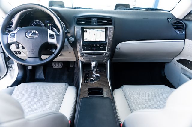 2012 Lexus IS 250 NAV LEATHER SUNROOF LOADED CLEAN CARFAX 2 OWNERS