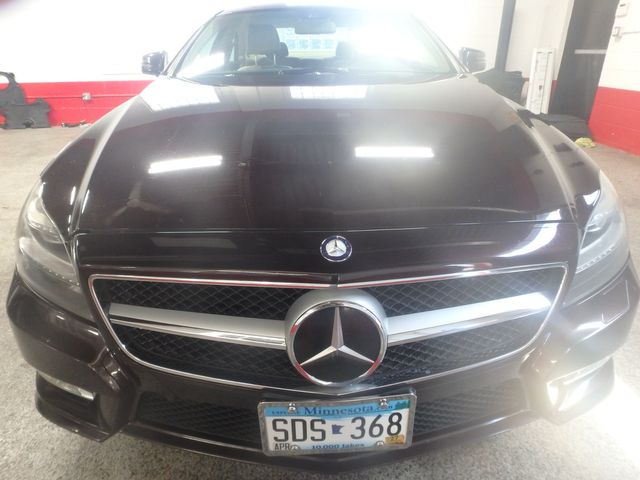 2012 Mercedes-Benz CLS 550 4MATIC UNIQUE COLOR SPORTY & LUXURIOUS