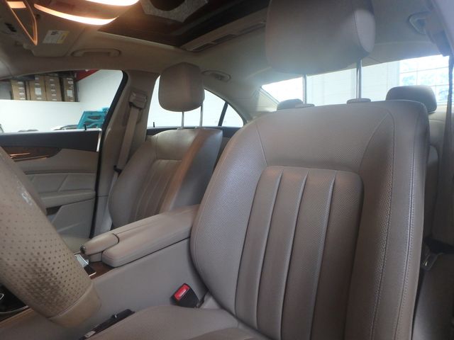 2012 Mercedes-Benz CLS 550 4MATIC UNIQUE COLOR SPORTY & LUXURIOUS