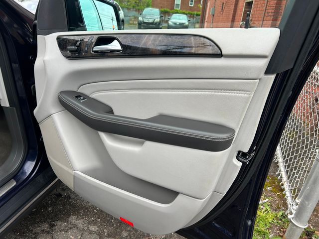 2012 Mercedes-Benz ML350 | New Brunswick, New Jersey | Brilliant Auto Sales 2012 Mercedes-Benz ML350 | New Brunswick, New Jersey | Brilliant Auto Sales