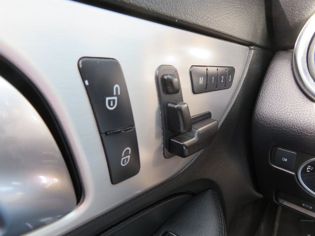 2012 Mercedes-Benz SLK-350