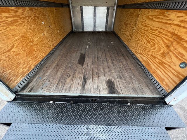 2012 Mitsubishi Fuso FE125 4X2 2dr Regular Cab 126.0 137.4 in. WB | Houston, TX | Houston Auto Credit 2012 Mitsubishi Fuso FE125 4X2 2dr Regular Cab 126.0 137.4 in. WB | Houston, TX | Houston Auto Credit