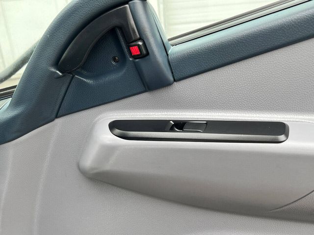 2012 Mitsubishi Fuso FE125 4X2 2dr Regular Cab 126.0 137.4 in. WB | Houston, TX | Houston Auto Credit 2012 Mitsubishi Fuso FE125 4X2 2dr Regular Cab 126.0 137.4 in. WB | Houston, TX | Houston Auto Credit