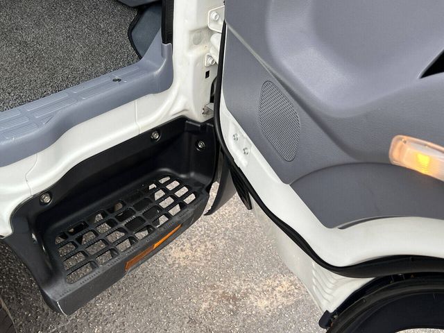 2012 Mitsubishi Fuso FE125 4X2 2dr Regular Cab 126.0 137.4 in. WB | Houston, TX | Houston Auto Credit 2012 Mitsubishi Fuso FE125 4X2 2dr Regular Cab 126.0 137.4 in. WB | Houston, TX | Houston Auto Credit