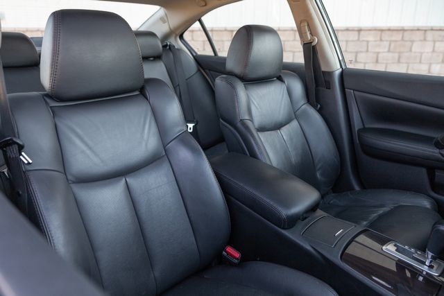 2012 Nissan Maxima 3.5 S w/ Heated Seats & Steering Wheel, Bluetooth 2012 Nissan Maxima 3.5 S w/ Heated Seats & Steering Wheel, Bluetooth