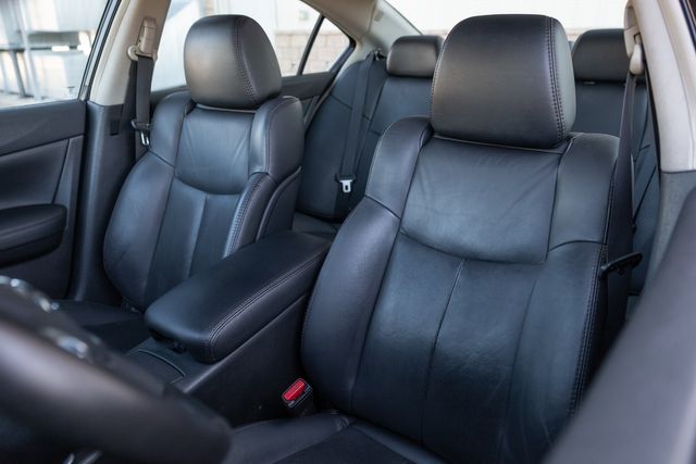 2012 Nissan Maxima 3.5 S w/ Heated Seats &amp; Steering Wheel, Bluetooth