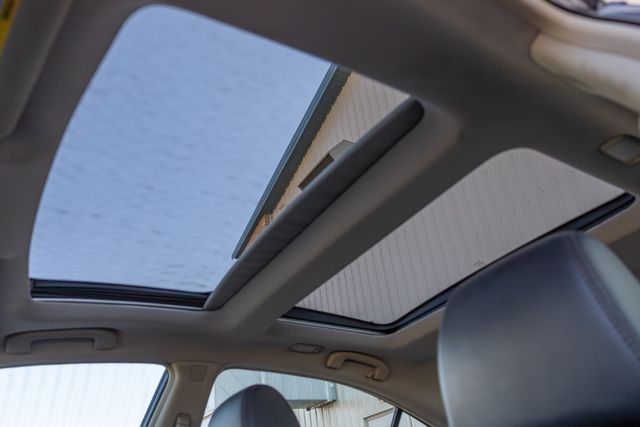 2012 Nissan Maxima 3.5 S w/ Heated Seats & Steering Wheel, Bluetooth 2012 Nissan Maxima 3.5 S w/ Heated Seats & Steering Wheel, Bluetooth