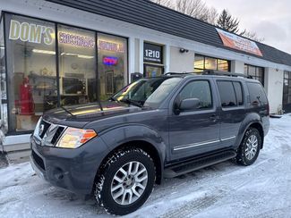 2012 Nissan Pathfinder LE | Cuyahoga Falls, OH | Crossroads Automotive LLC in Cuyahoga Falls, OH 44221