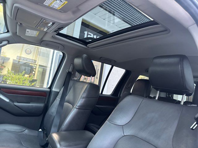 2012 Nissan Pathfinder LE