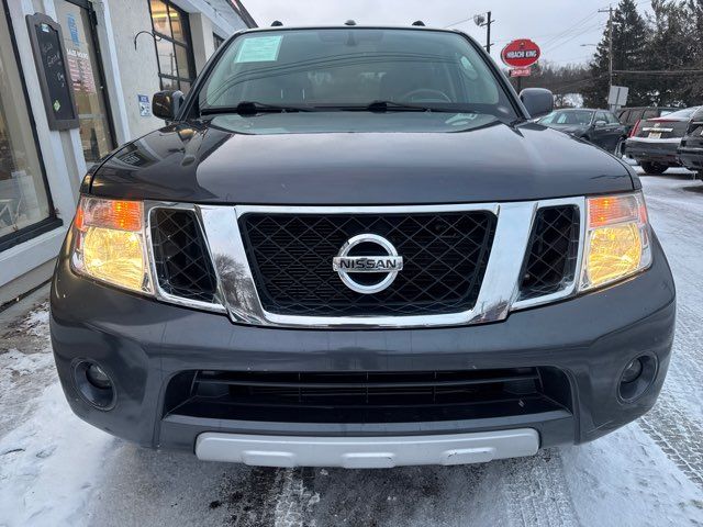 2012 Nissan Pathfinder LE
