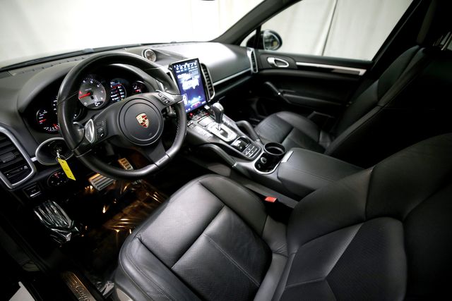 2012 Porsche Cayenne S | Burbank, California | MDK International 2012 Porsche Cayenne S | Burbank, California | MDK International