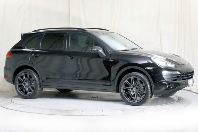 2012 Porsche Cayenne S | Burbank, California | MDK International 2012 Porsche Cayenne S | Burbank, California | MDK International