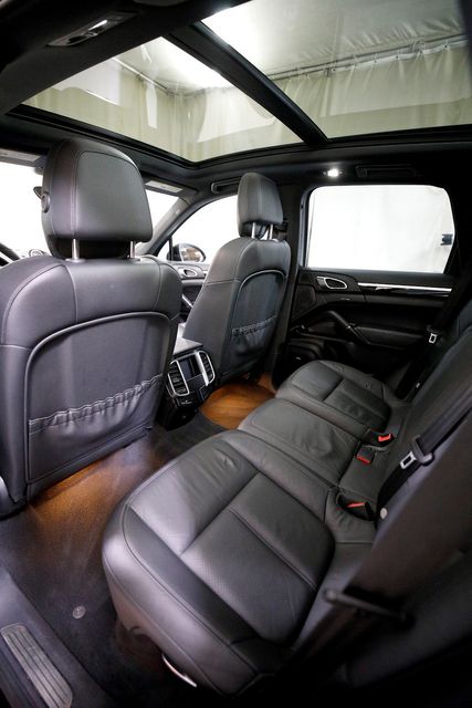 2012 Porsche Cayenne S | Burbank, California | MDK International 2012 Porsche Cayenne S | Burbank, California | MDK International