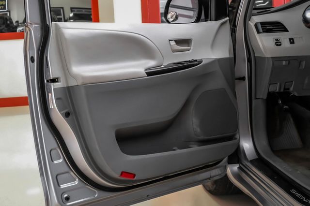 2012 Toyota Sienna LE 8-Passenger | Addison, TX | Mr Car Guys